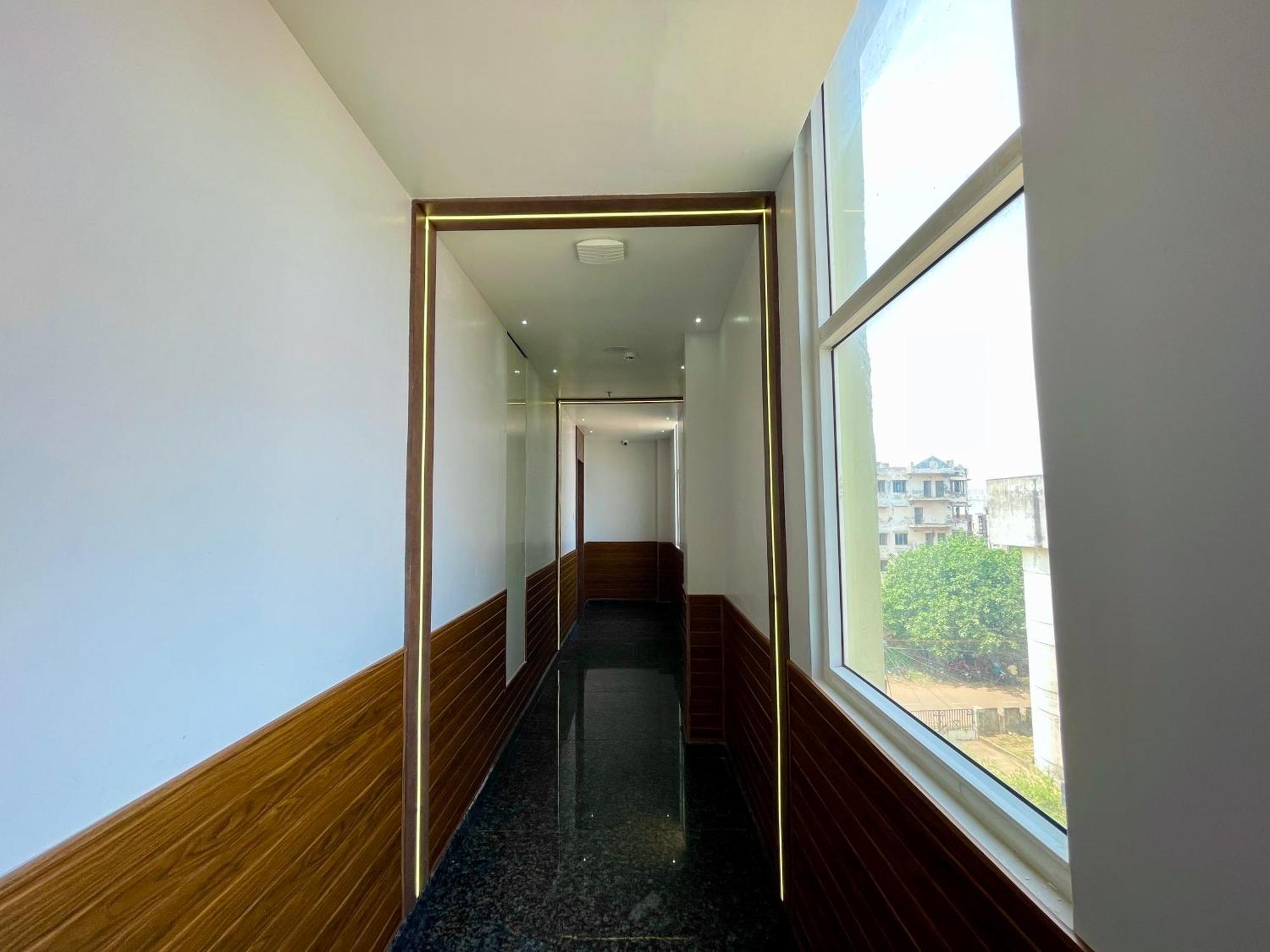 Hotel Tbs In פורי מראה חיצוני תמונה